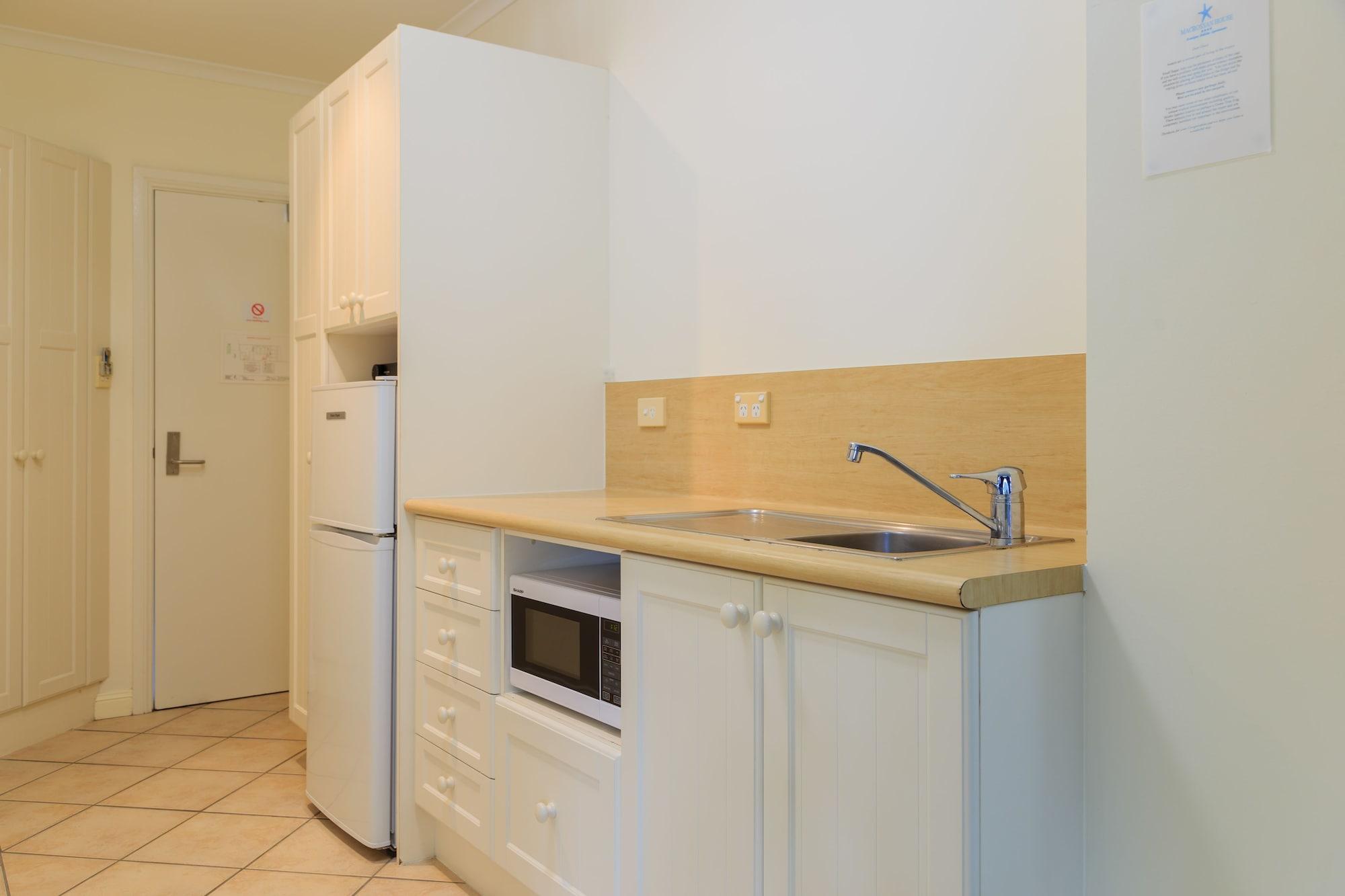 Macrossan House Boutique Holiday Apartments Порт Дъглас Екстериор снимка