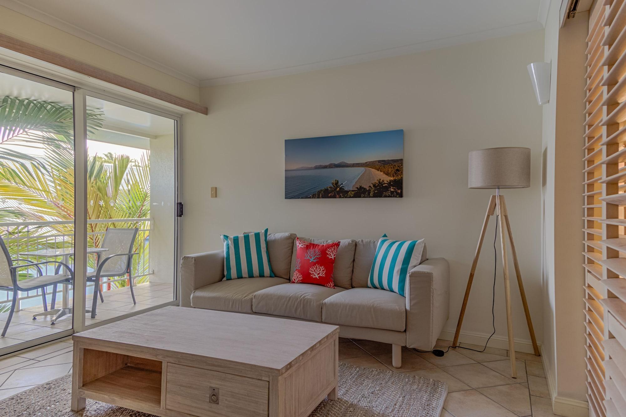 Macrossan House Boutique Holiday Apartments Порт Дъглас Екстериор снимка