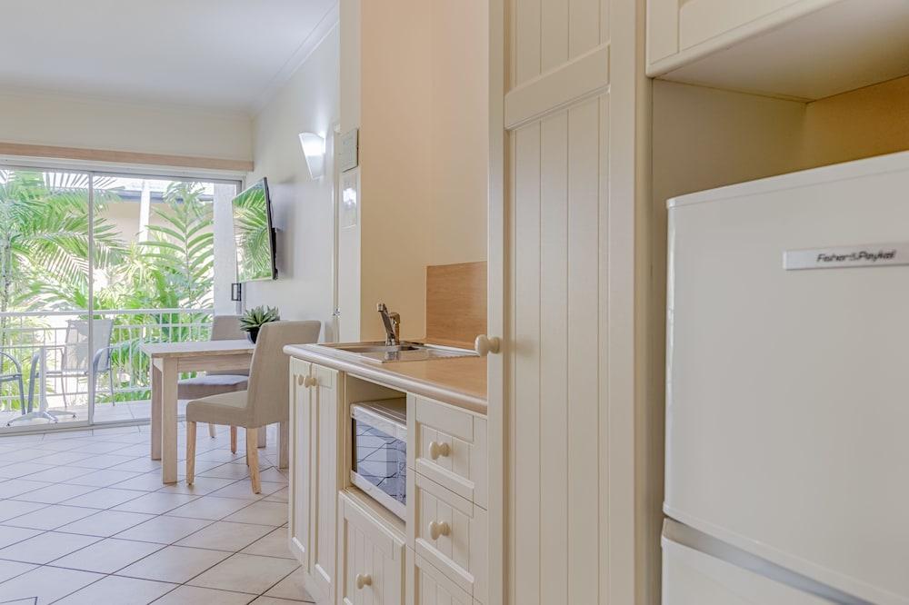 Macrossan House Boutique Holiday Apartments Порт Дъглас Екстериор снимка