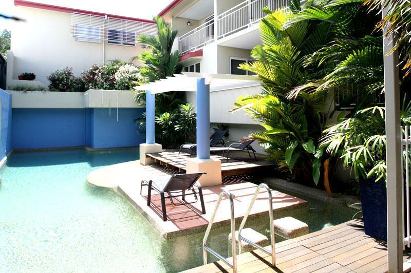 Macrossan House Boutique Holiday Apartments Порт Дъглас Екстериор снимка