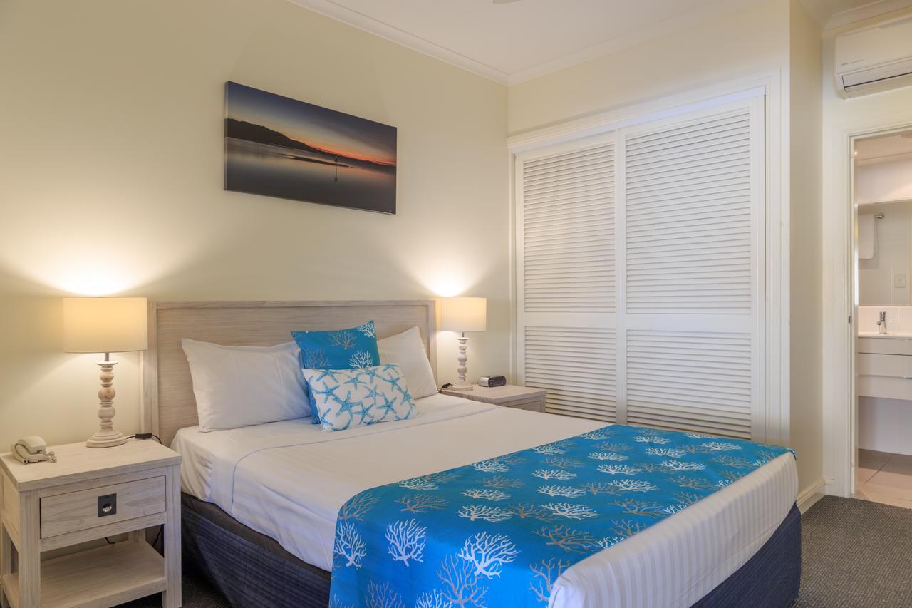 Macrossan House Boutique Holiday Apartments Порт Дъглас Екстериор снимка