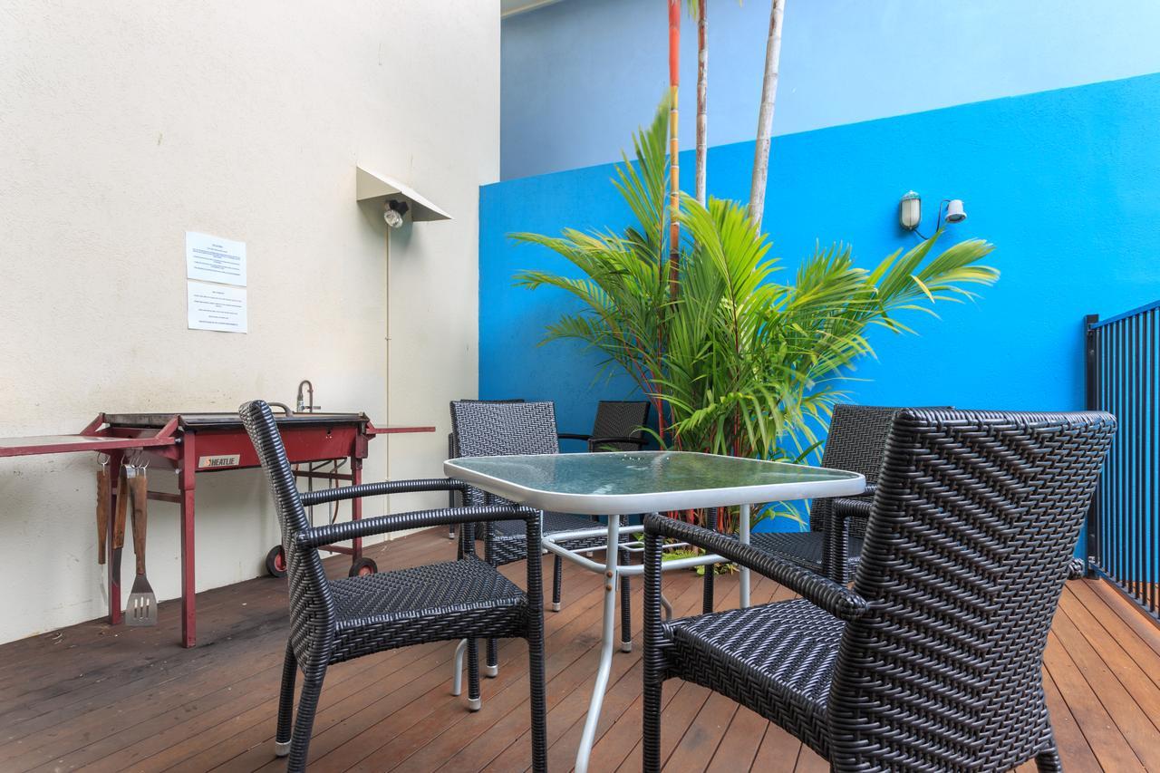 Macrossan House Boutique Holiday Apartments Порт Дъглас Екстериор снимка