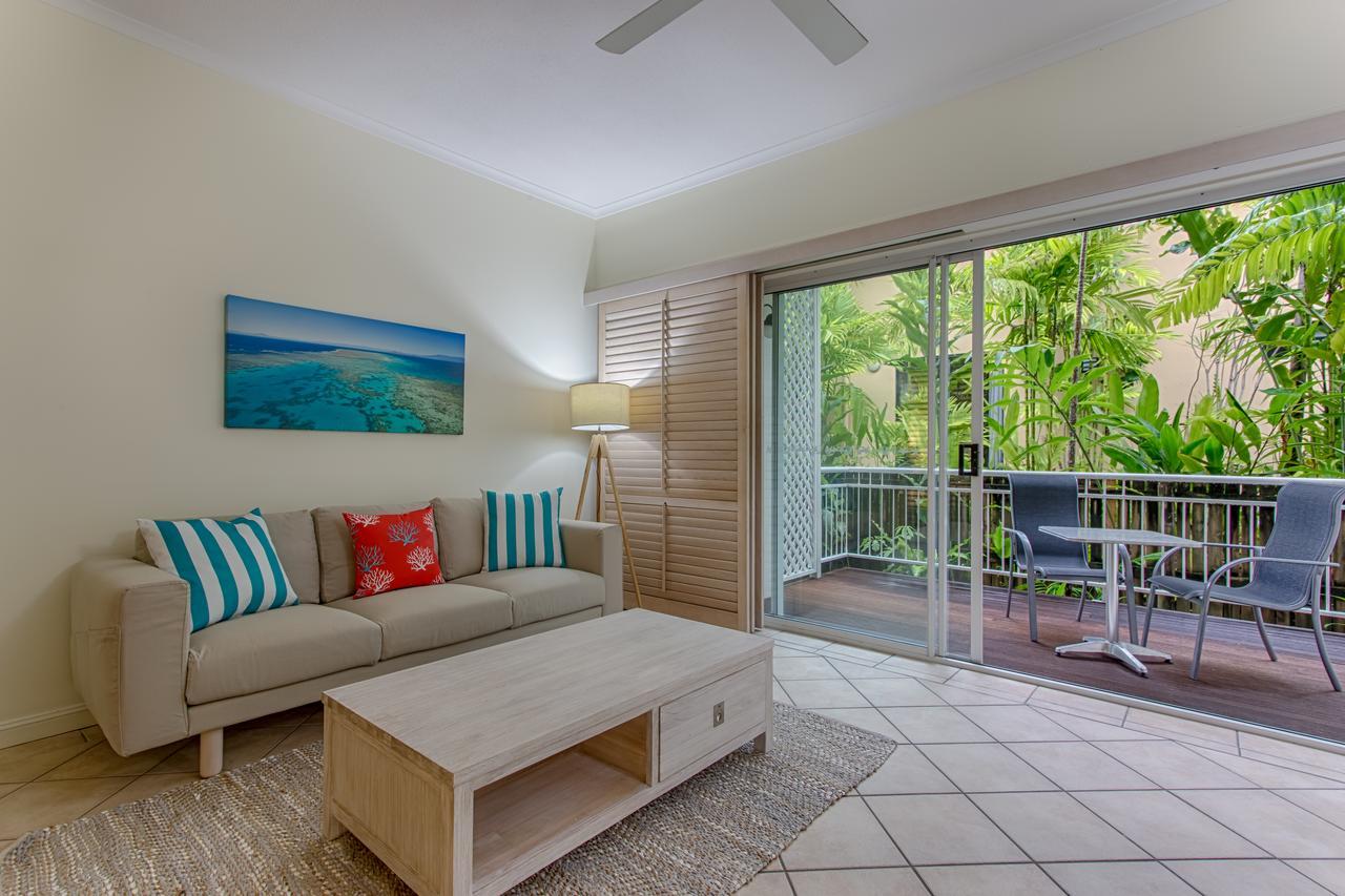 Macrossan House Boutique Holiday Apartments Порт Дъглас Екстериор снимка